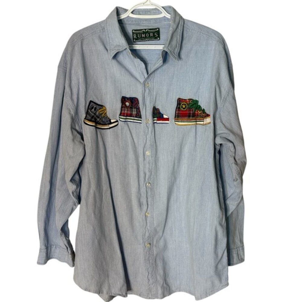 RUMORS Mens Denim Button Down Shirt Light Wash Sneaker Embellishment - Picture 2 of 9